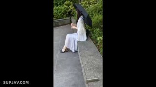 佳人有约约操良家骚熟女，撩起豹纹裙摸骚穴，双腿肩上扛一顿爆操，骚女搞舒服了